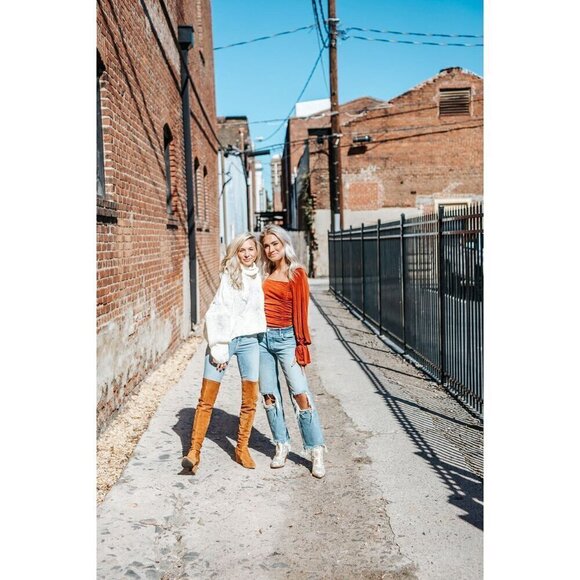 FREE PEOPLE Maggie Straight Leg Mid Rise Distressed Denim Jeans in Blue US 28 - Picture 4 of 14